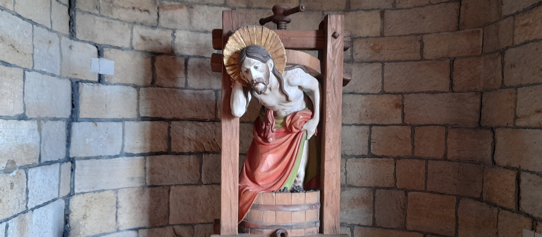 Im Herz-Jesu-Kloster Neustadt steht eine besondere Jesus-Darstellung.