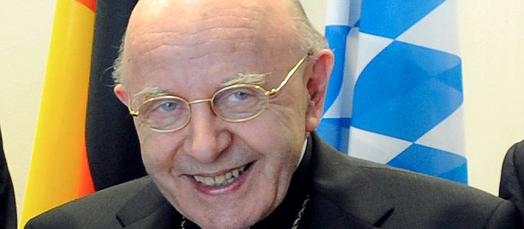 Karl-Josef Rauber: Rauber (*1934) war von 2003 bis 2009 Apostolischer Nuntius in Belgien und Luxemburg. Zuvor war er als Diplomat unter anderem in Uganda, der Schweiz und Liechtenstein tätig. Rauber wurde 1959 zum Priester geweiht. Von 1962 bis 1966 studierte er Kirchenrecht in Rom. Gleichzeitig absolvierte er die Ausbildung an der Päpstlichen Diplomatenakademie. Seit 2015 gehört er dem 