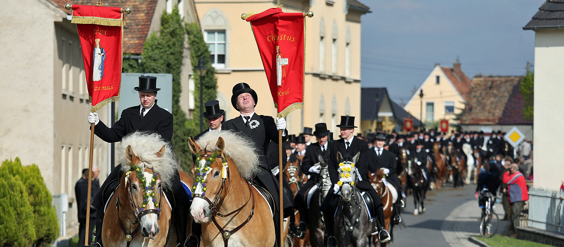 Mehr als 1.000 Osterreiter in der Lausitz