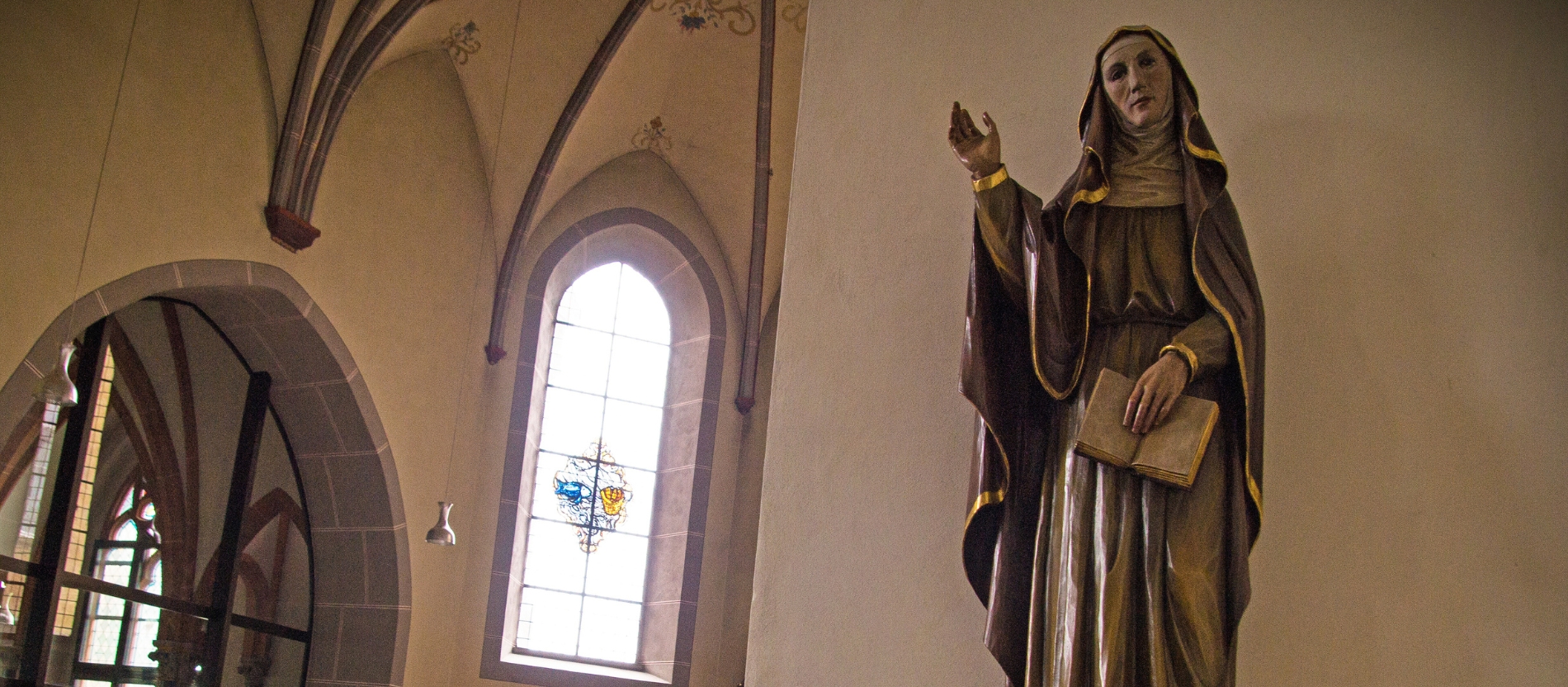Statue der heiligen Angela Merici, der Gründerin der Ordensgemeinschaft der Ursulinen