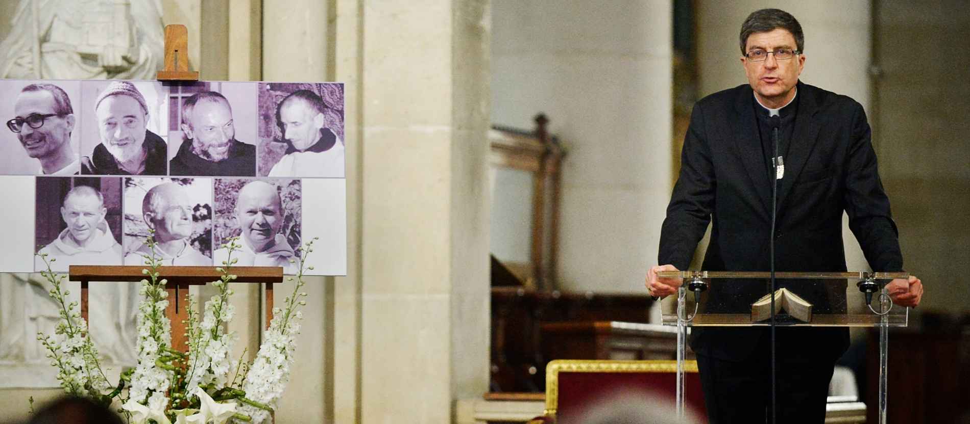 Eric Marie de Moulins d'Amieu de Beaufort, Weihbischof in Paris, spricht bei einer Ehrung der sieben Trappisten von Tibhirine.