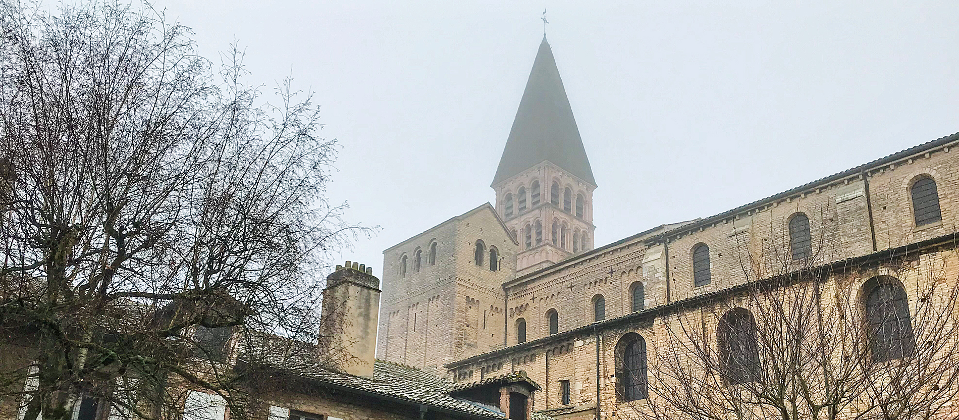 Tournus – eine der wichtigsten romanischen Kirchen Frankreichs