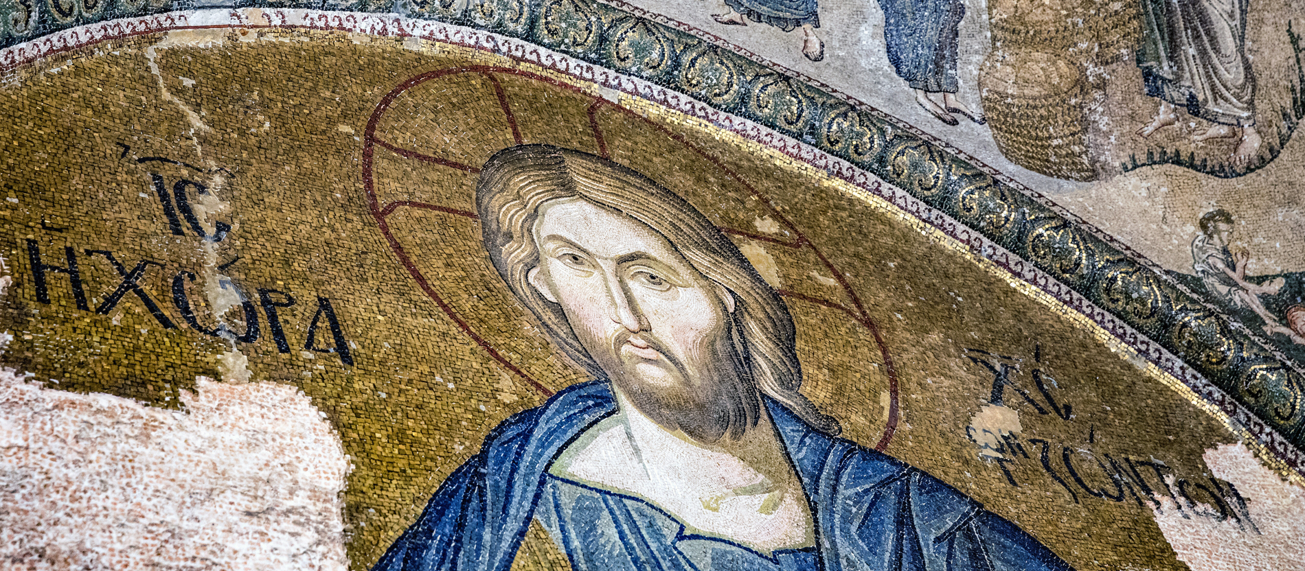 Ein Christusmosaik mit goldenem Hintergrund