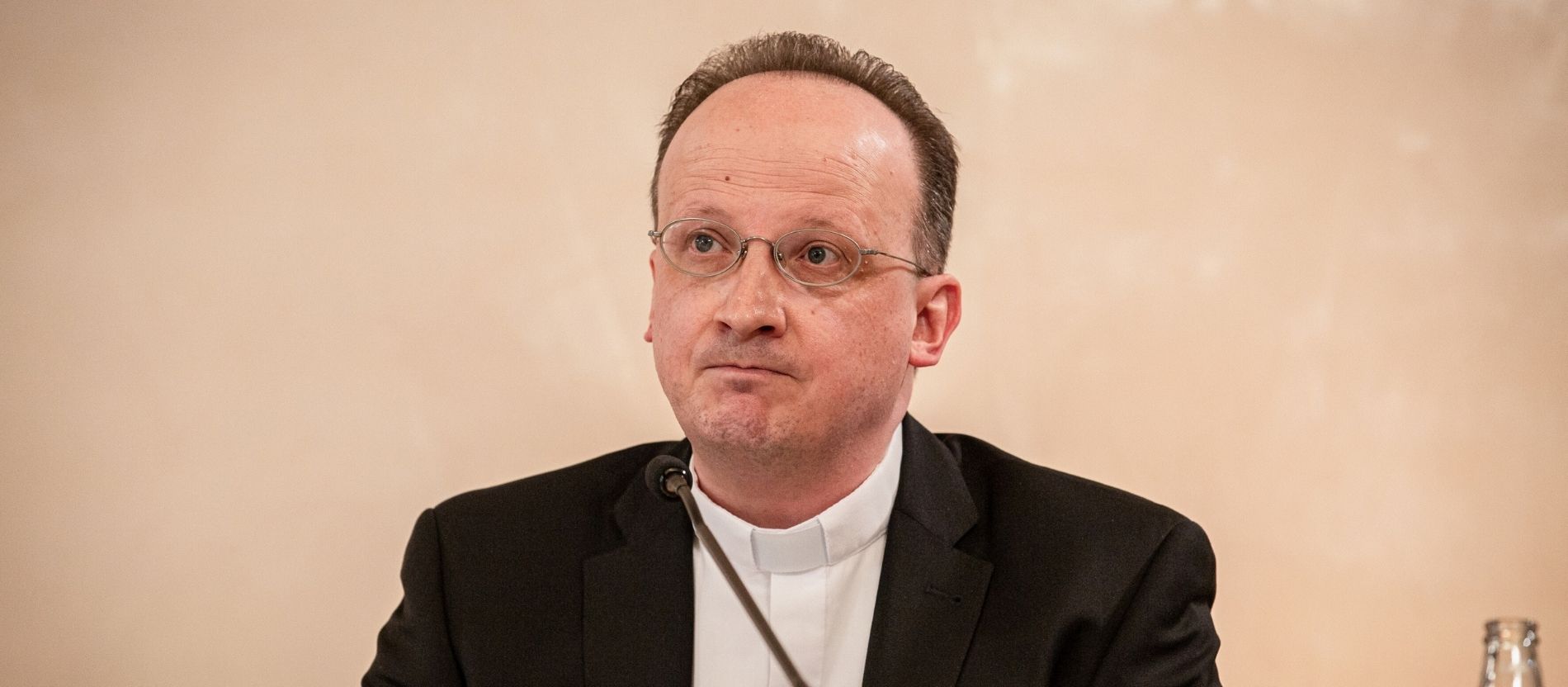 Der Münchner Generalvikar Christoph Klingan bei einer Pressekonferenz