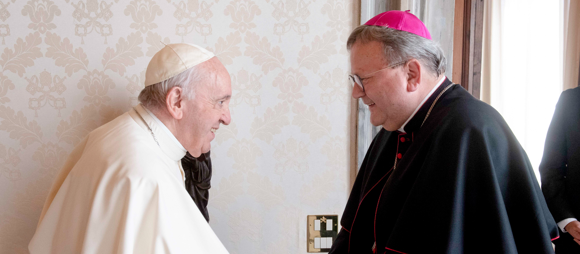 Papst Franziskus empfängt Franz-Josef Bode, Bischof von Osnabrück