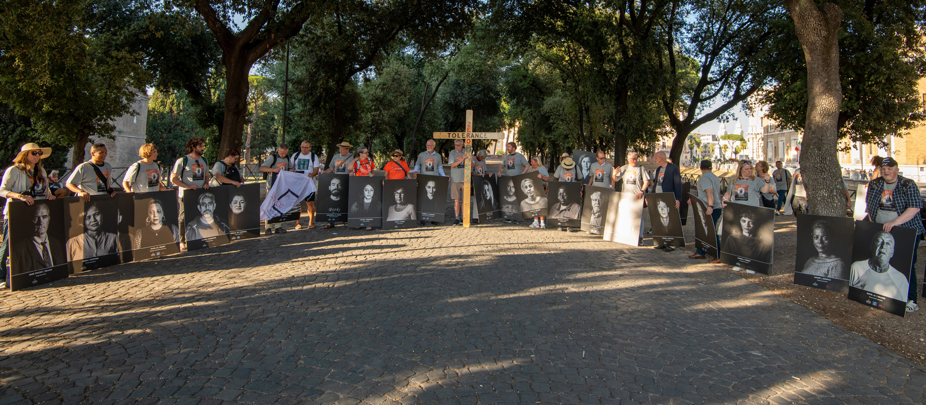 Protest von Vertretern von Betroffeneninitiativen