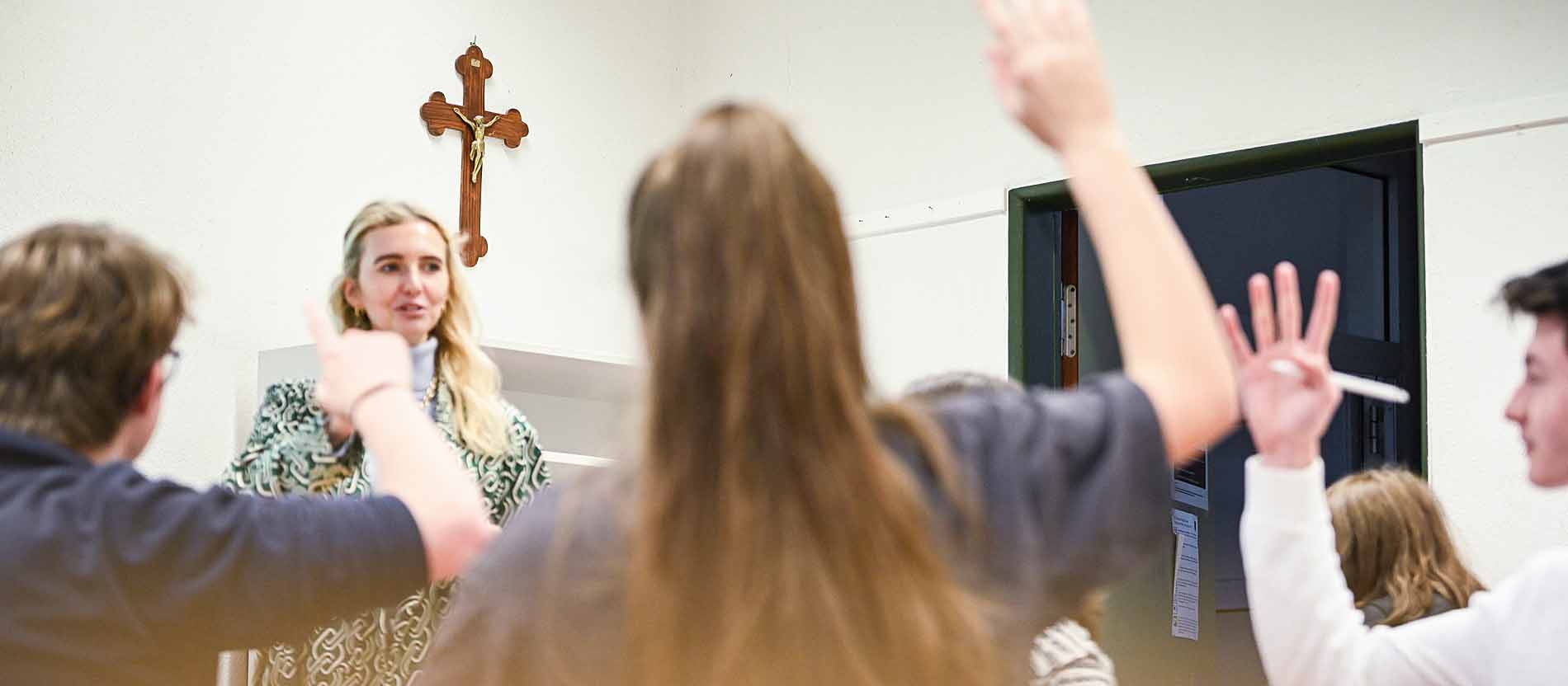 Religionslehrer: Mehr Orientierung für "semi-ausgebildete" Lehrkräfte