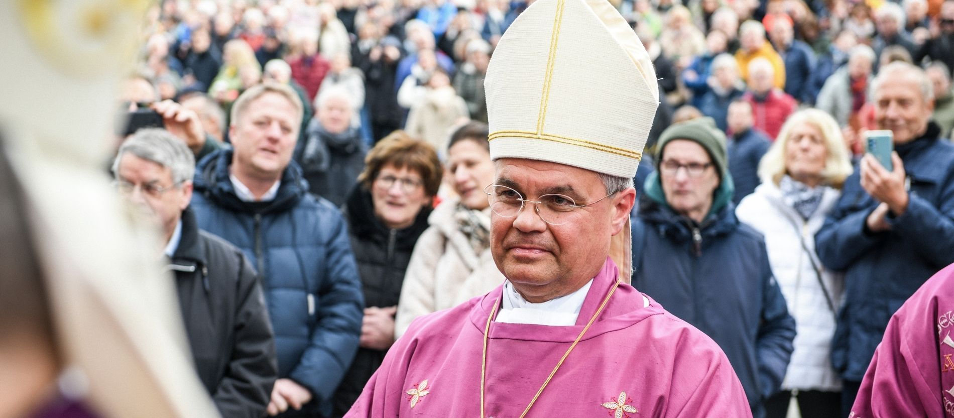 Erzbischof Udo Markus Bentz bei seiner Amtseinführung