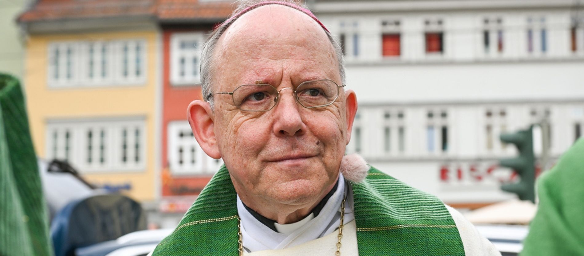 Ulrich Neymeyr beim Einzug zum Abschlussgottesdienst auf dem Katholikentag 2024 in Erfurt.