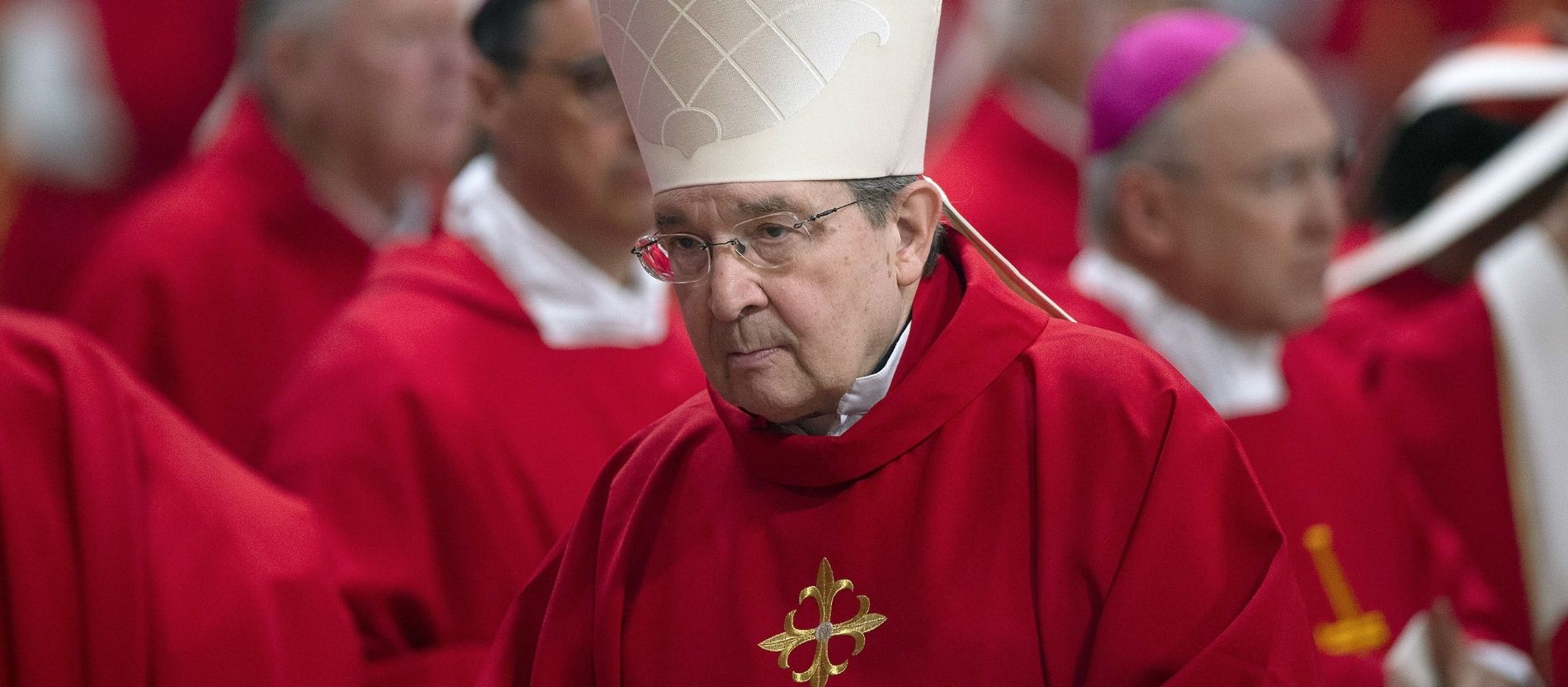 Kardinal Giuseppe Petrocchi bei einem Gottesdienst
