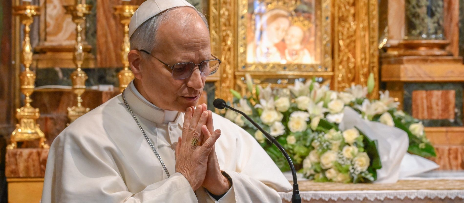 Papst Leo XIV. betet