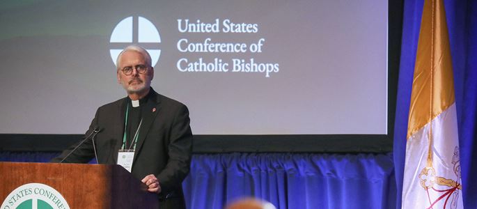 Paul Coakley, Erzbischof von Erzbischof von Oklahoma City, spricht während der Herbstvollversammlung der US-amerikanischen Bischofskonferenz