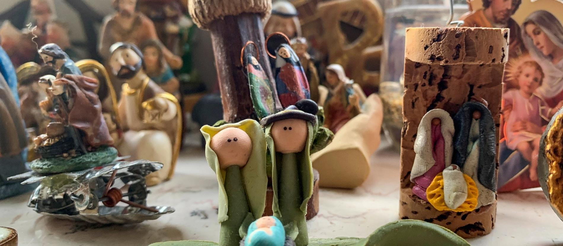 Ob aus Stoff, Holz, Keramik oder aus einem Korken – 224 verschiedene Krippen besitzen die Münsteranerin. 