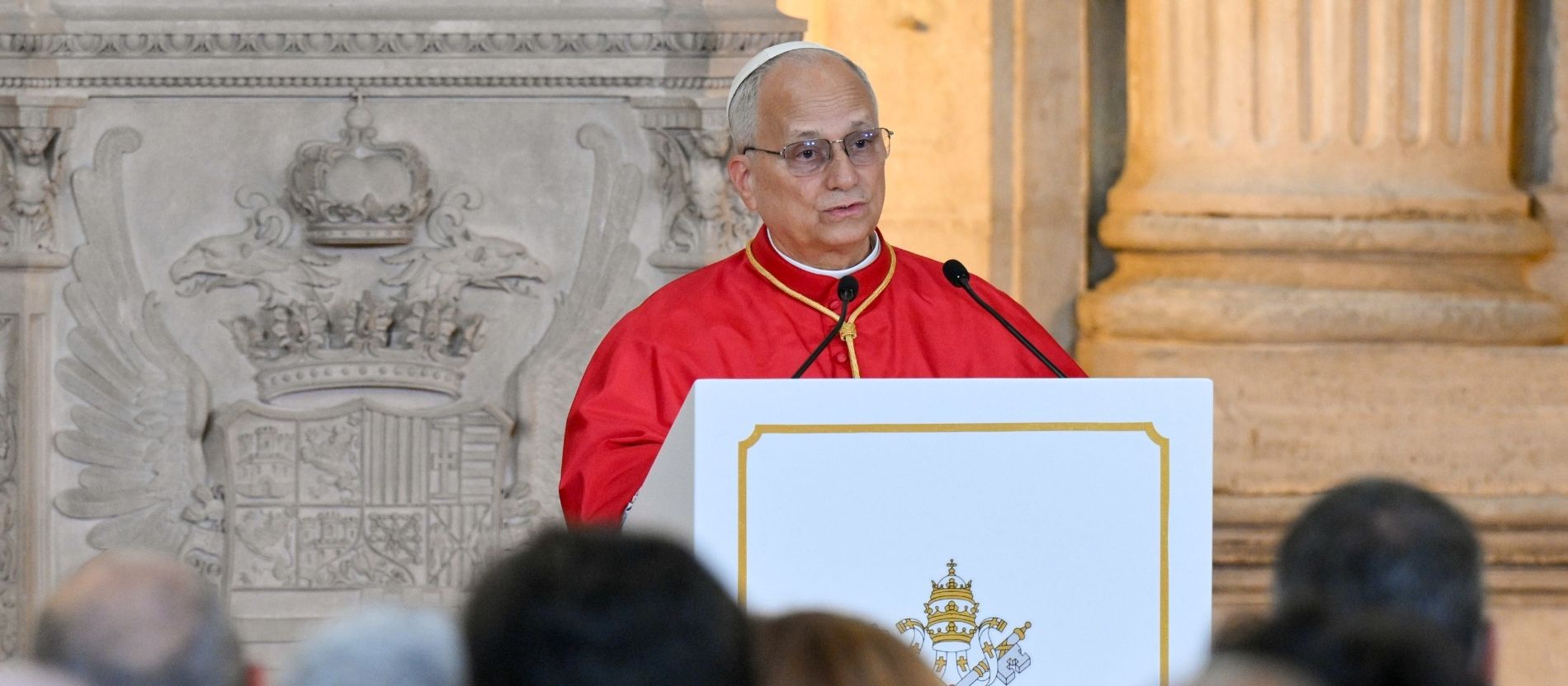 Papst Leo XIV. spricht bei ein einem Treffen mit Behörden und Diplomaten in Spanien