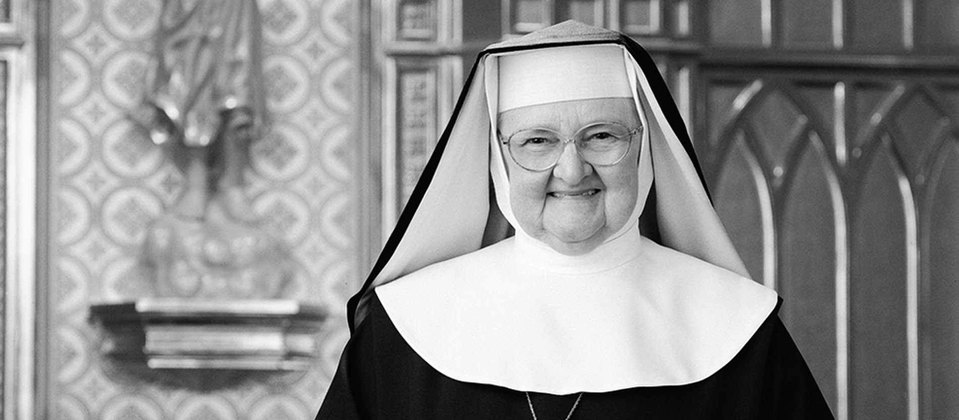 Mutter Angelica im Porträt