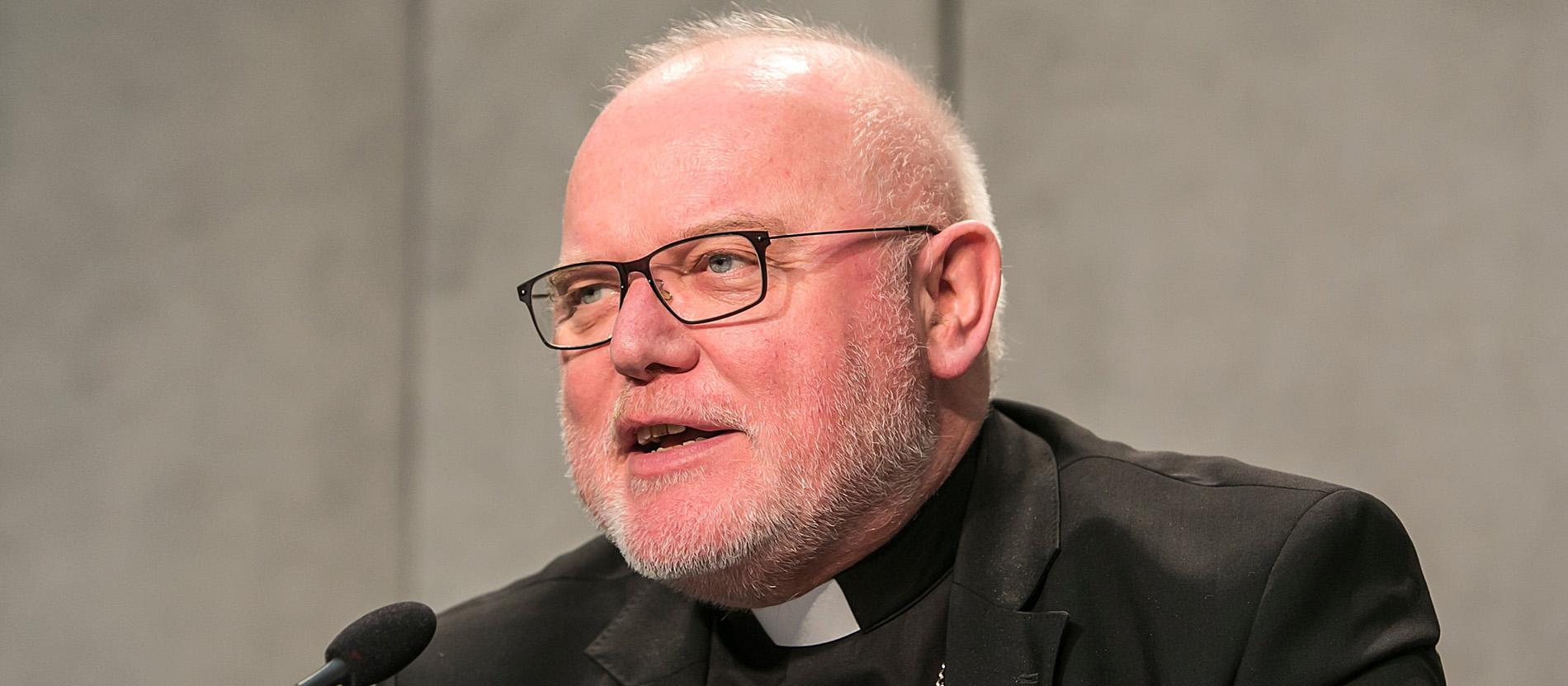Kardinal Reinhard Marx (64) ist seit 2007 Erzbischof von München und Freising. Seit 2014 steht er als Vorsitzender der Deutschen Bischofskonferenz vor und war von 2012 bis 2018 Präsident der Kommission der Europäischen Bischofskonferenzen ComECE. Seit 2014 ist er Koordinator des Päpstlichen Wirtschaftsrates.