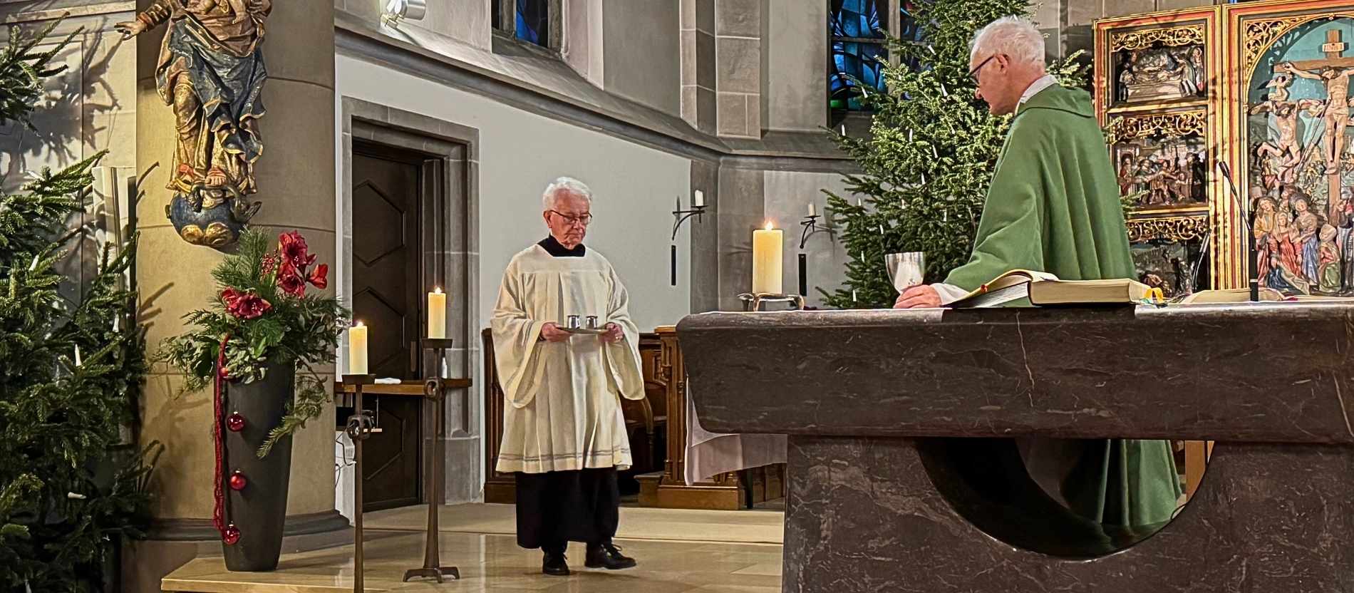 Helmut Kewitsch ist aktuell der einzige Seniorenmessdiener in St. Cyriakus.