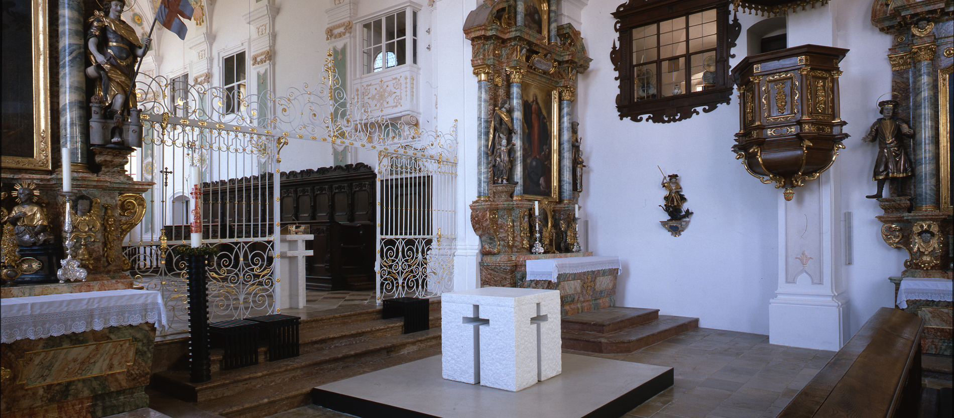 Liturgische Neugestaltung von St. Johann Baptist in Beyharting.