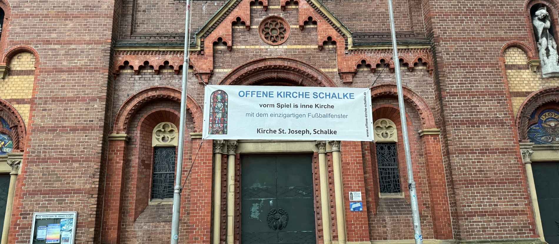 Die "Offene Kirche Schalke" öffnet an jedem Heimspieltag ihre Türen für alle Fußballfans.