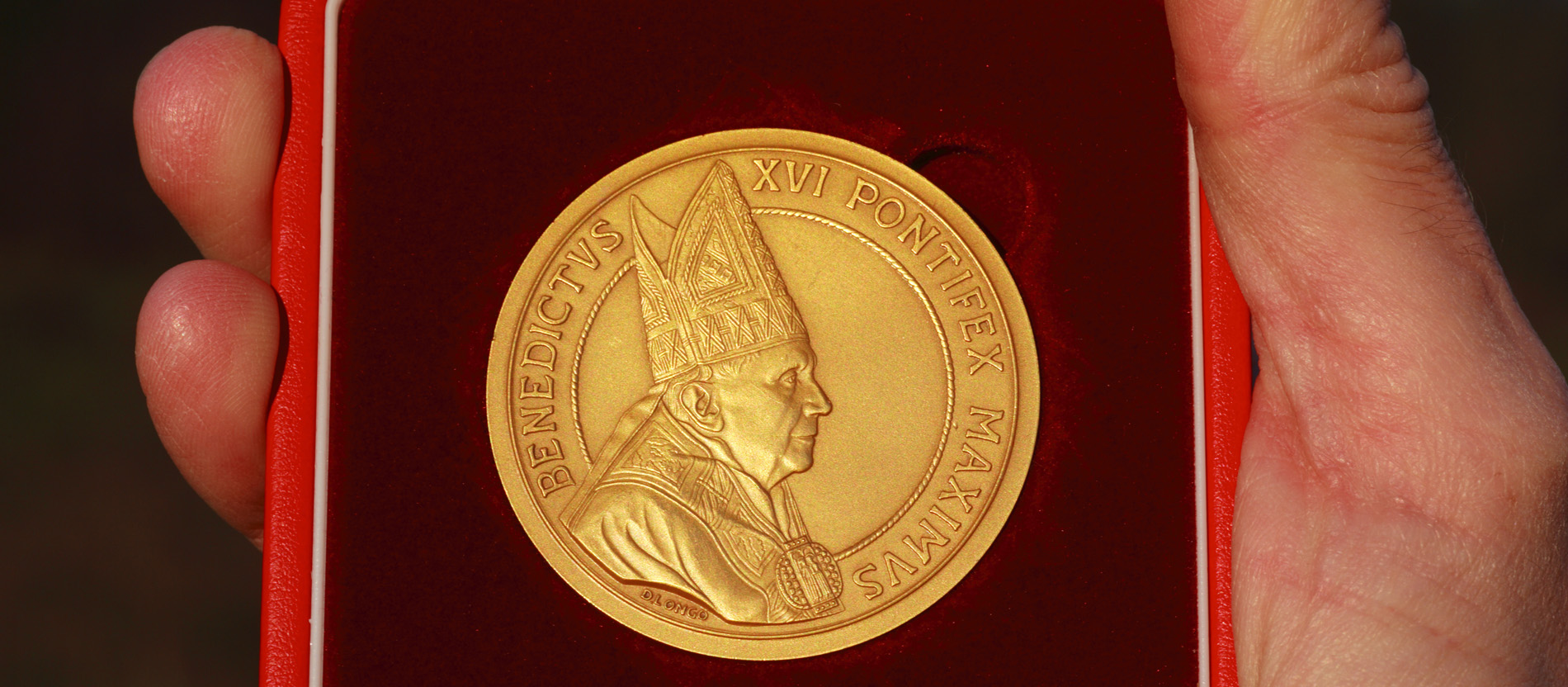 Gedenkmünze mit dem Konterfei Papst Benedikts XVI.
