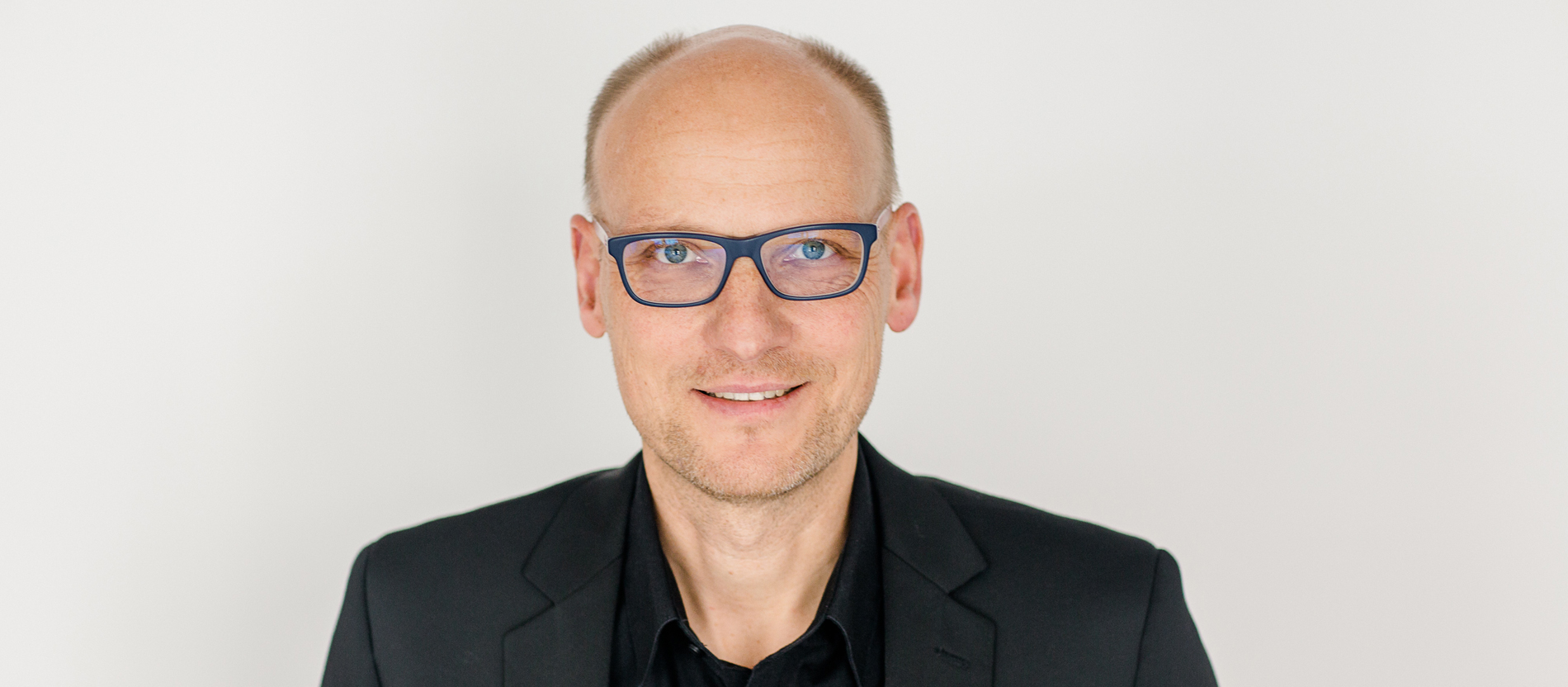 Dr. Andreas Heek