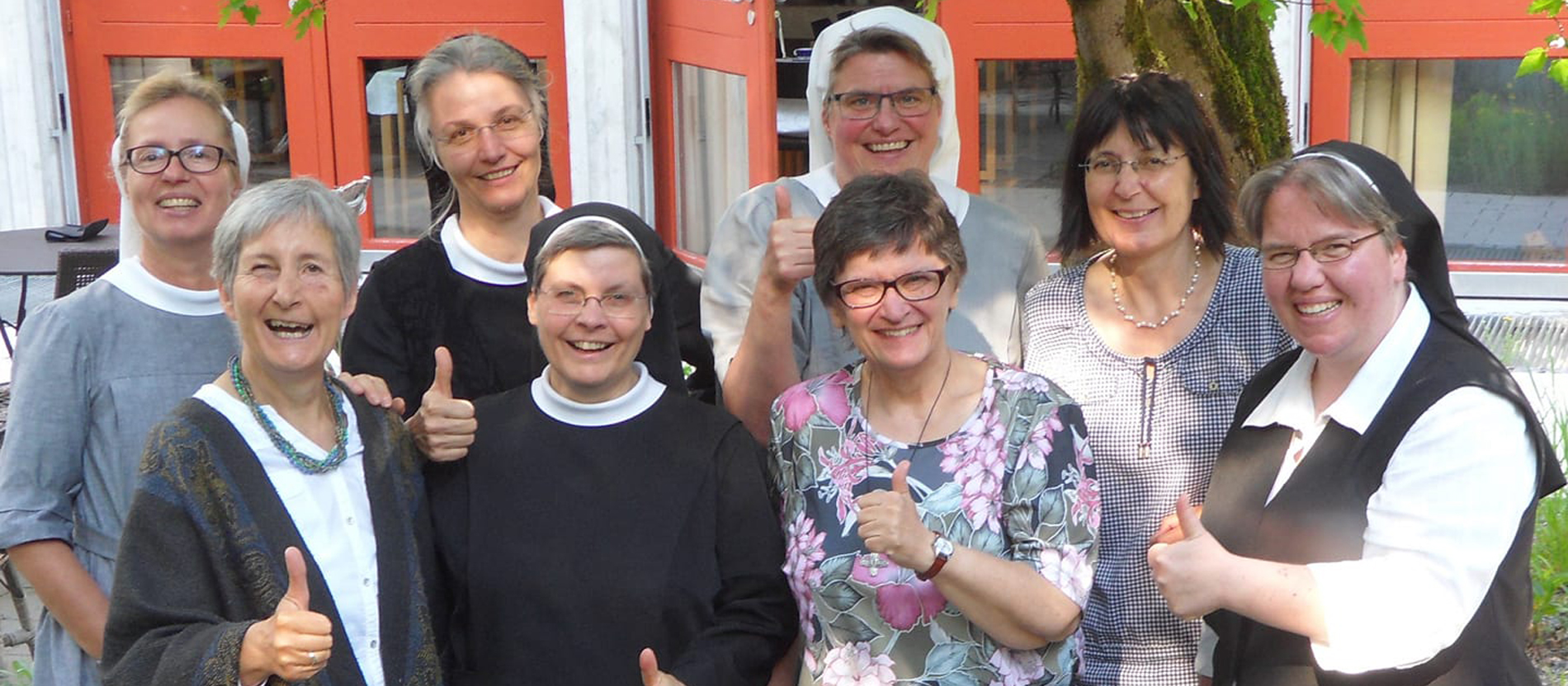 Gruppenbild der Ordensfrauen für Menschenwürde