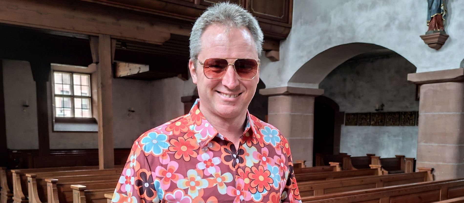 Pastoralreferent Thorsten Kapperer veranstaltet einen Schlagergottesdienst