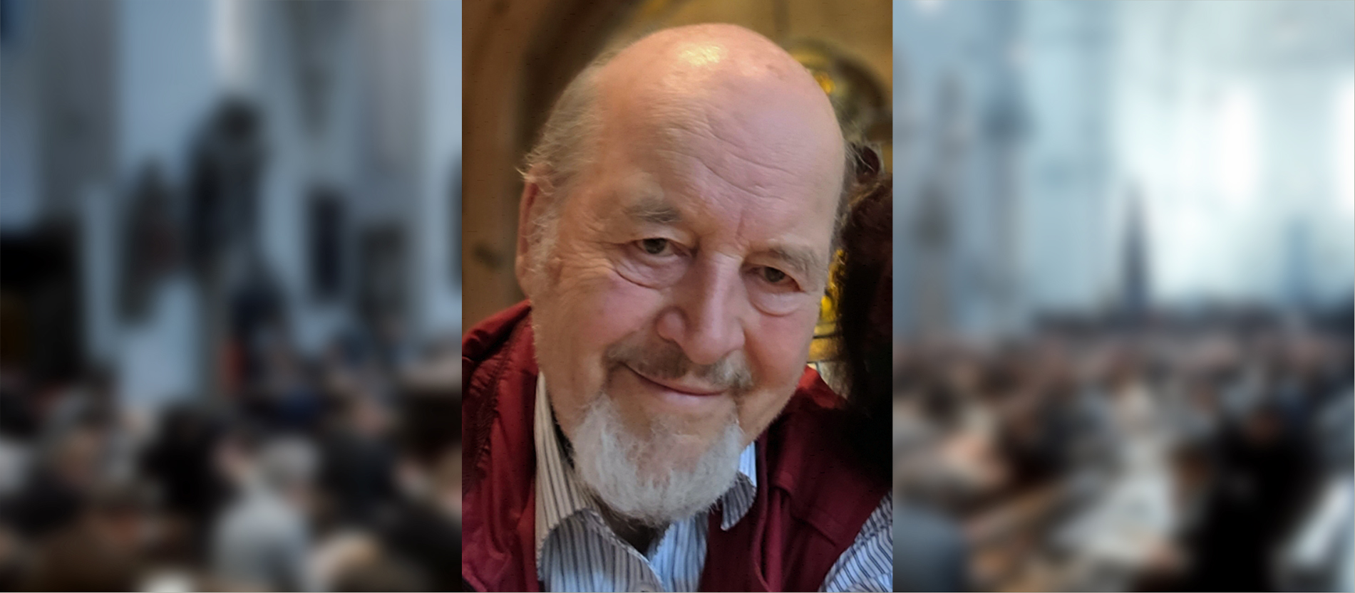 Walter Bayerlein, im Hintergrund die Versammlung der Würzburger Synode