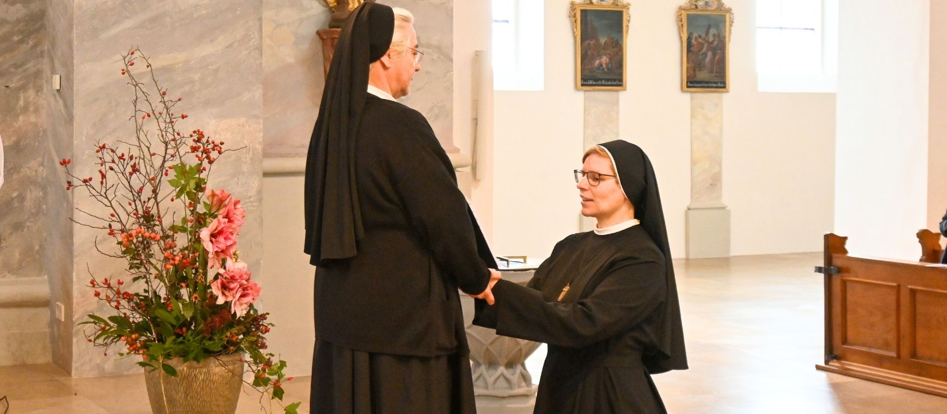 Schwester Tobia hat am 22. November 2025 ihre ewige Profess abgelegt.