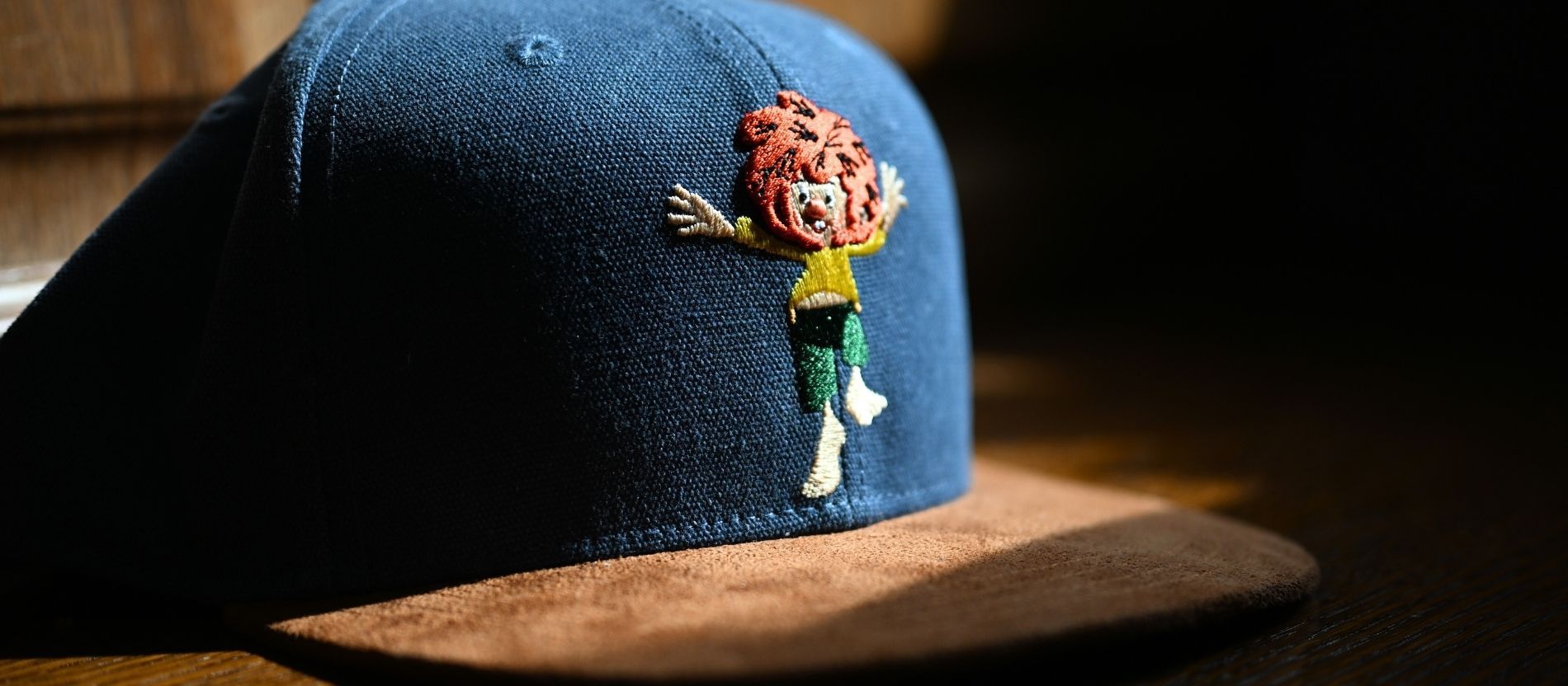 Pumuckl Stickerei auf einer Baseballkappe