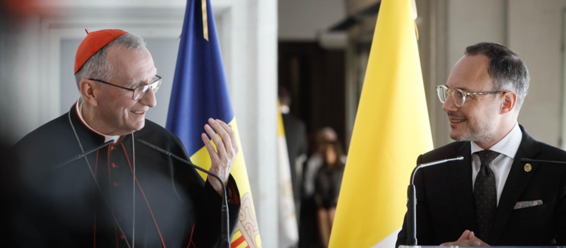 Kardinalstaatssekretär Pietro Parolin und der andorranische Ministerpräsident Xavier Espot