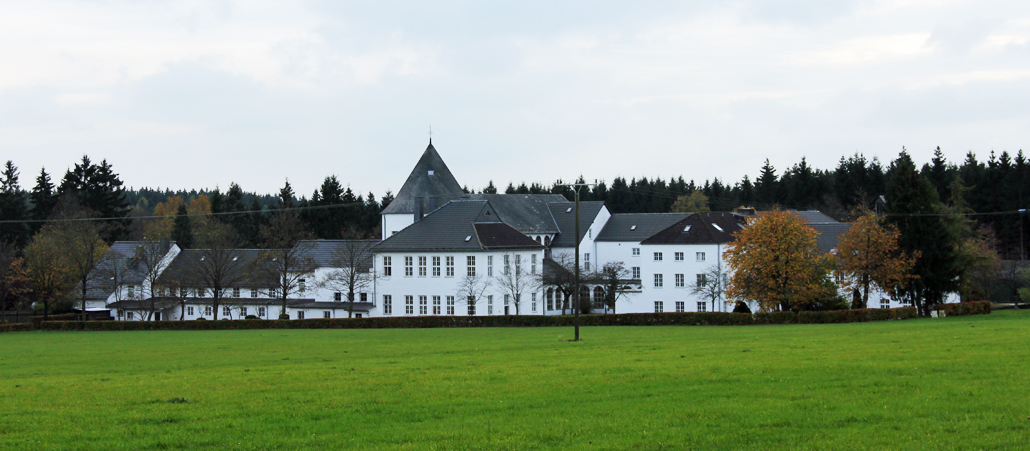 Die Abtei Maria Frieden in der Nordeifel.