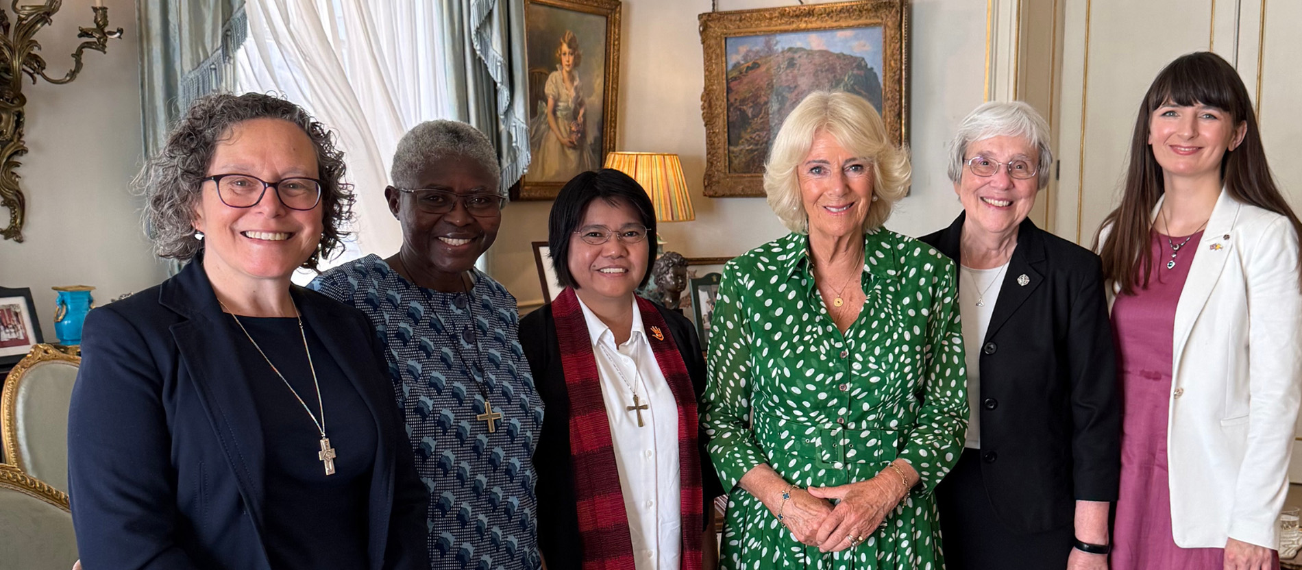 Königin Camilla trifft katholische Ordensfrauen