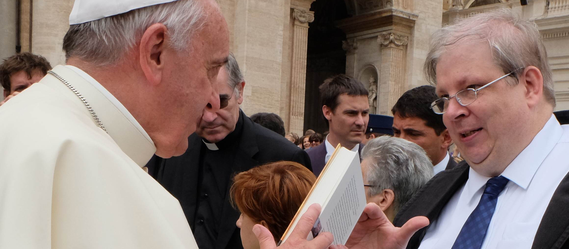 Ulrich Nersinger mit Papst Franziskus.