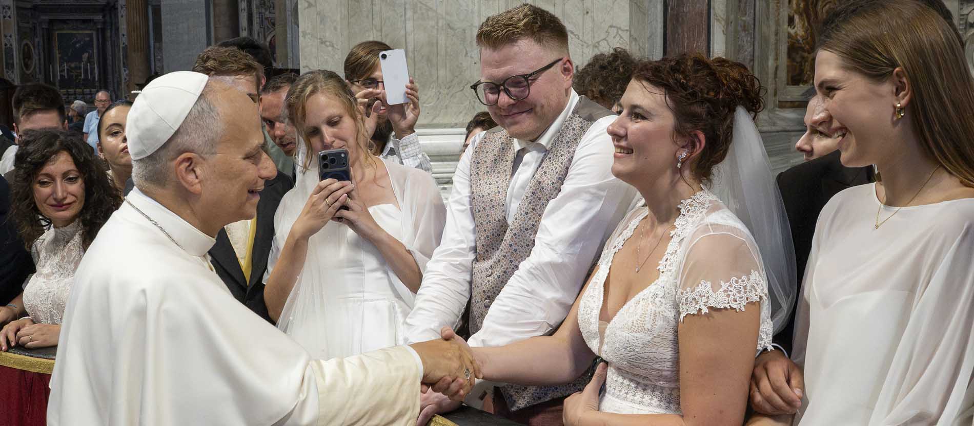 Saskia Heil-Paulus und Philipp Heil treffen Papst Leo XIV.