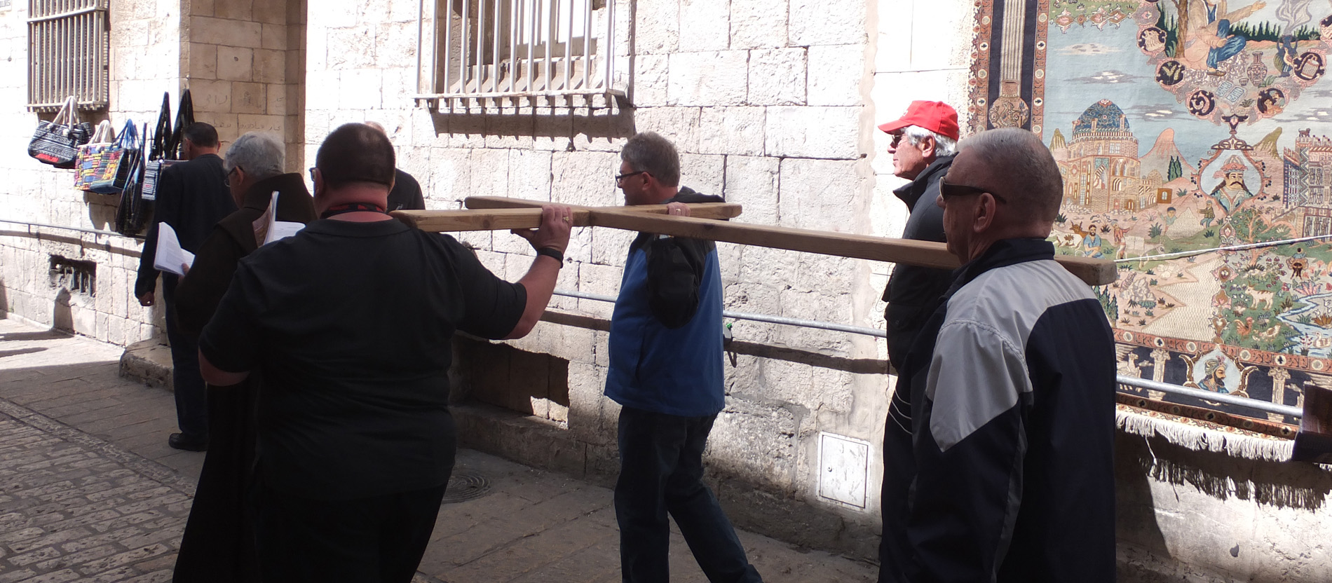 Pilger auf der Via Dolorosa
